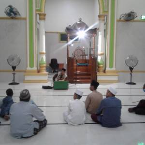 Kajian Tafsir Al-Qur'an Kegiatan Masjid Al Muttaqin KOTA LANGSA