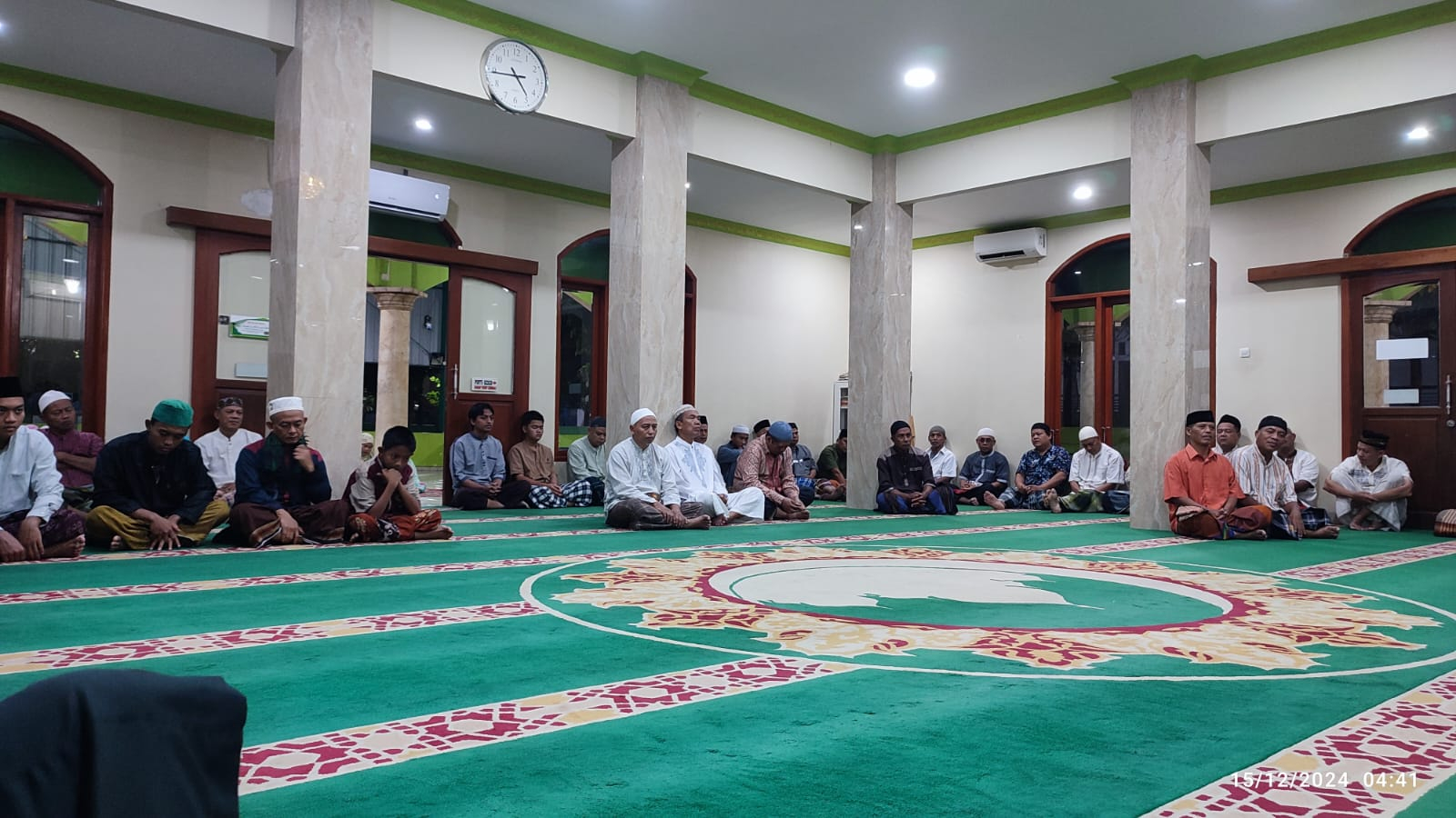 SHALAT SUBUH BERJAMAAH