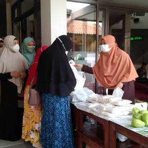 Pasar Berkah Bayar Pakai Doa