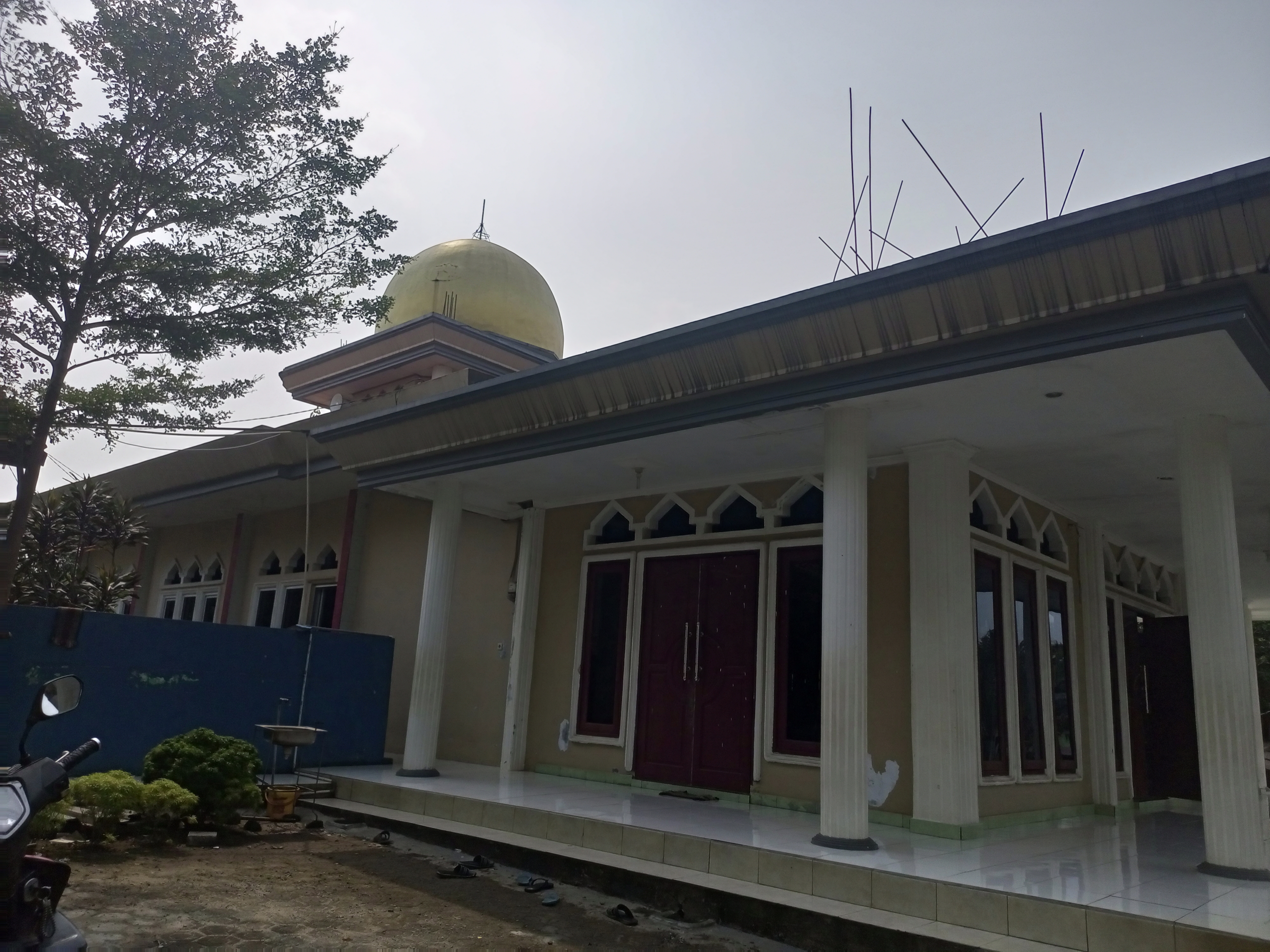 MASJID JAMI' AL-FURQON