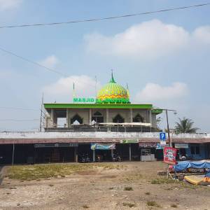 Masjid ALWUSTHO