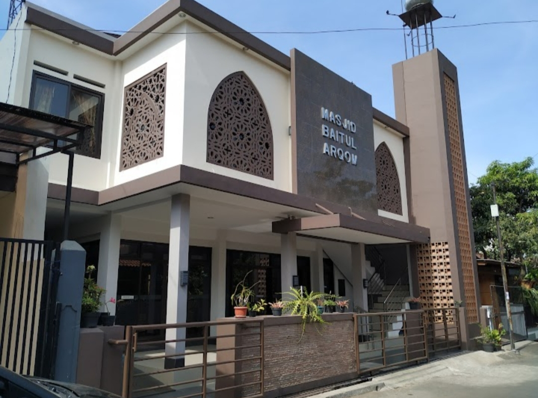 Masjid Baitul Arqom