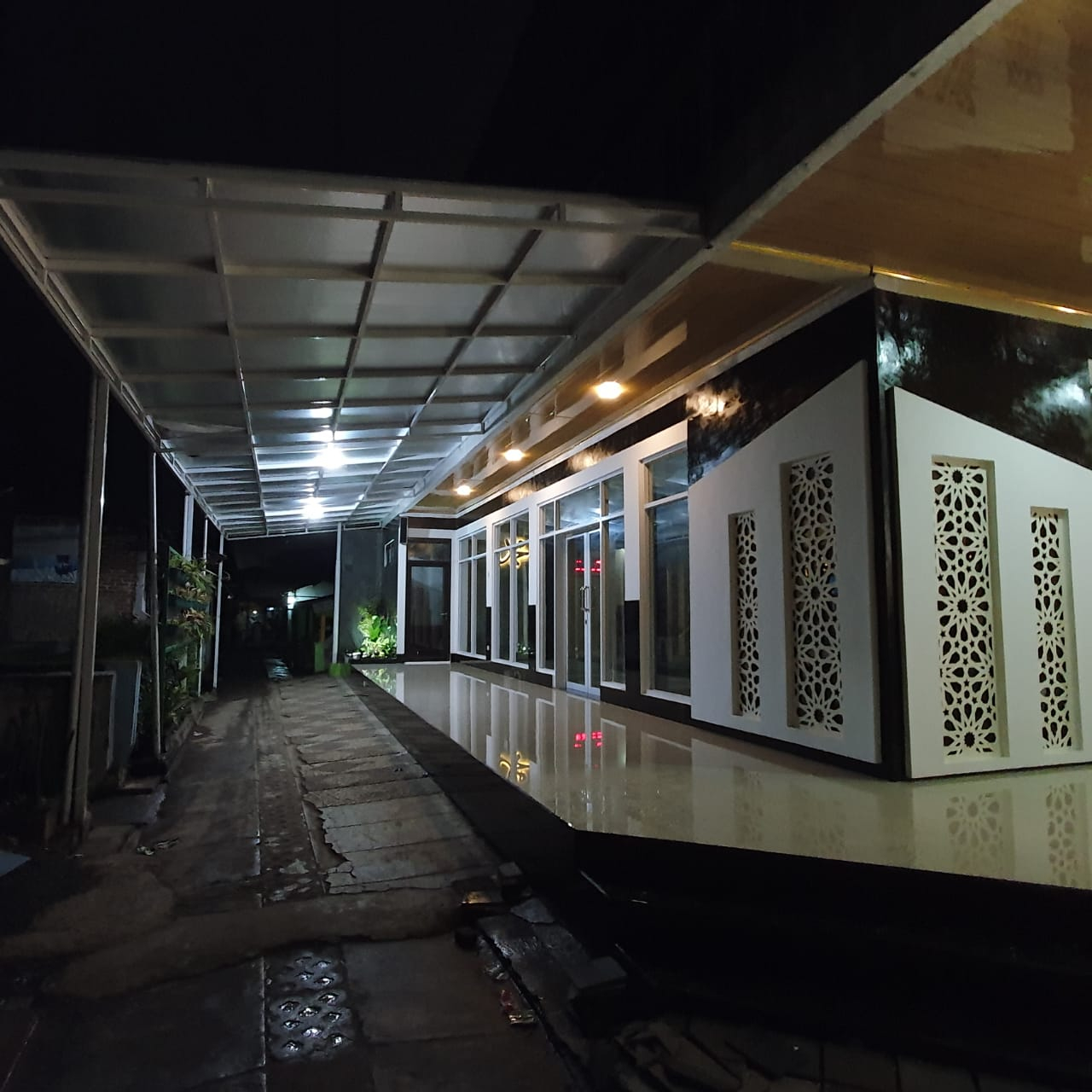 Masjid Al-Munawaroh I