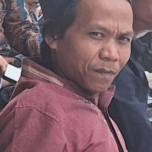 Dardiri pengurus masjid di Masjid Baitul Muttaqien