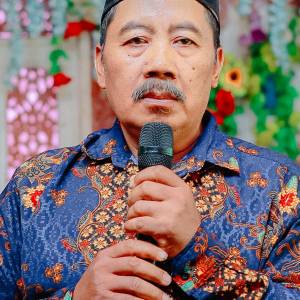 NUR HAFIDZ pengurus masjid di Masjid Baitul Muttaqien