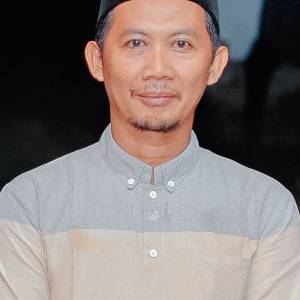 Hanafi pengurus masjid di Masjid Baitul Muttaqien