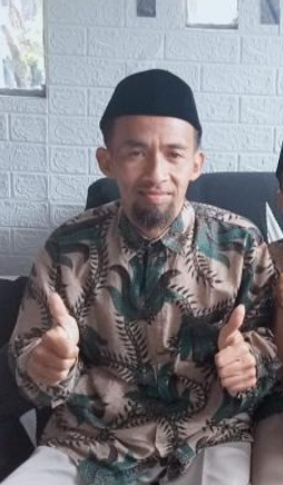 Ustadz di Masjid Al-Furqan Ummu Jabban